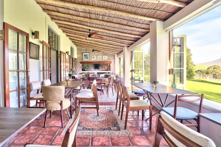 stanford valley guest farm terras.jpg