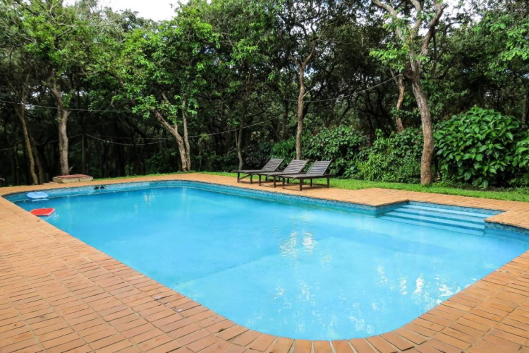 woodlands lilongwe hotel zwembad.jpg
