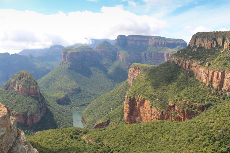 Klik op de afbeelding voor een vergroting sunway south africa 010 blyde canyon.jpg