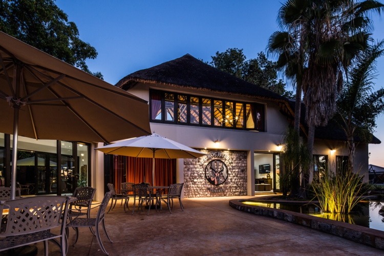 la rochelle lodge buitenkant 002.jpg