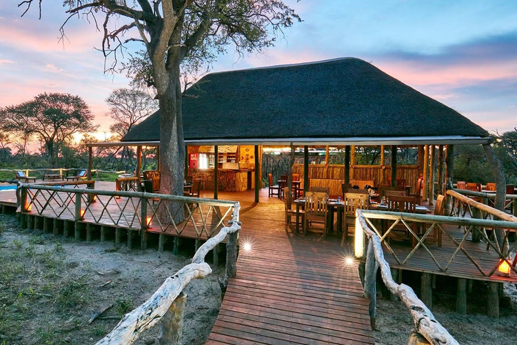 mogogelo camp building.jpg