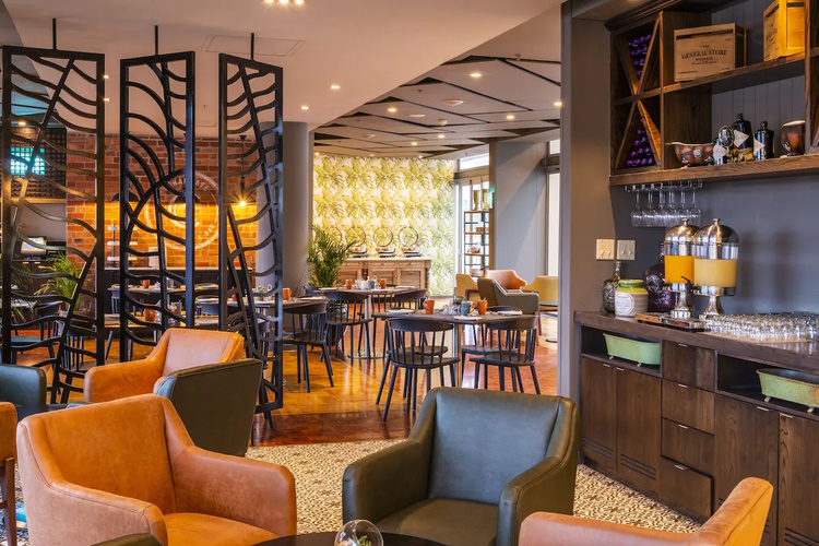 aha harbour bridge lounge.jpg