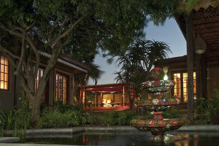 singa lodge buitenkant.jpg