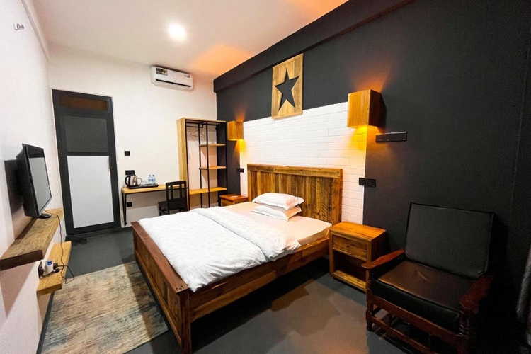 njiro legacy kamer.jpg