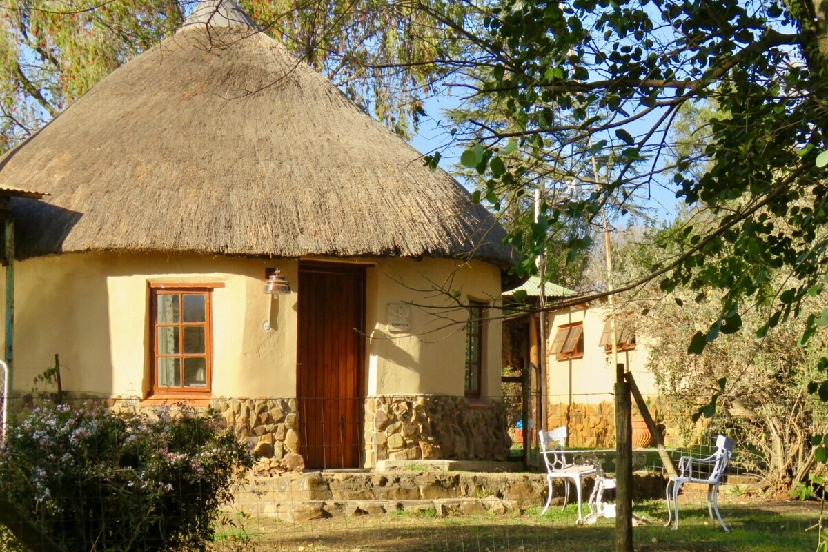 Ardmore Guest Farm chalet 001.webp