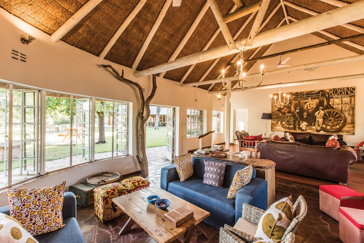 robins camp aangezicht lounge.webp