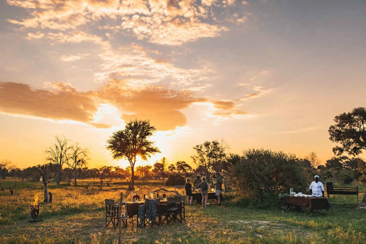 mogotlho safari lodge sundowner.webp