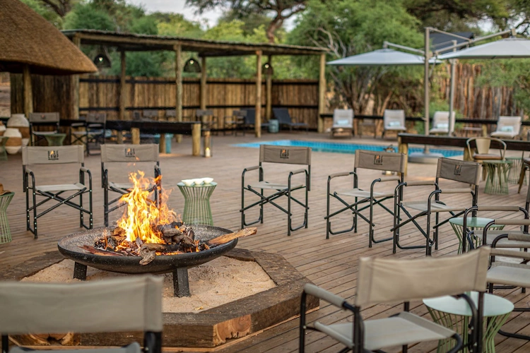 mogotlho safari lodge kampvuur.webp