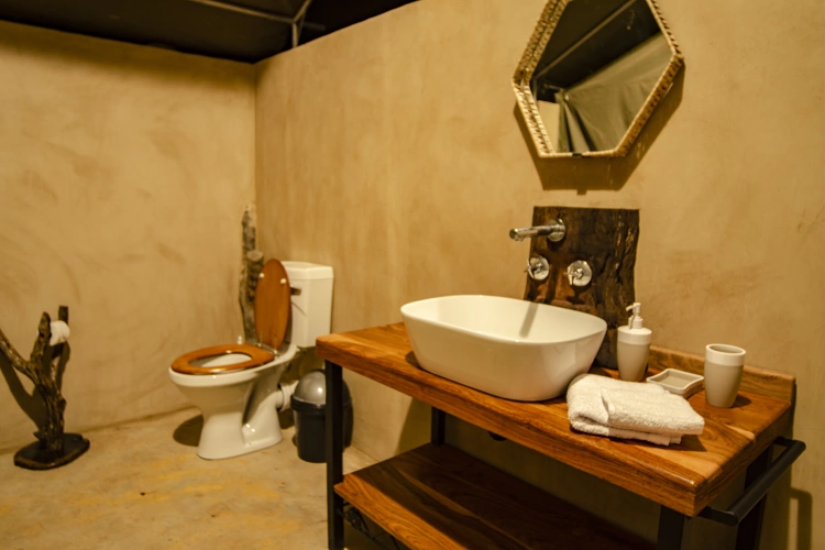 camp silwane tented badkamer.webp