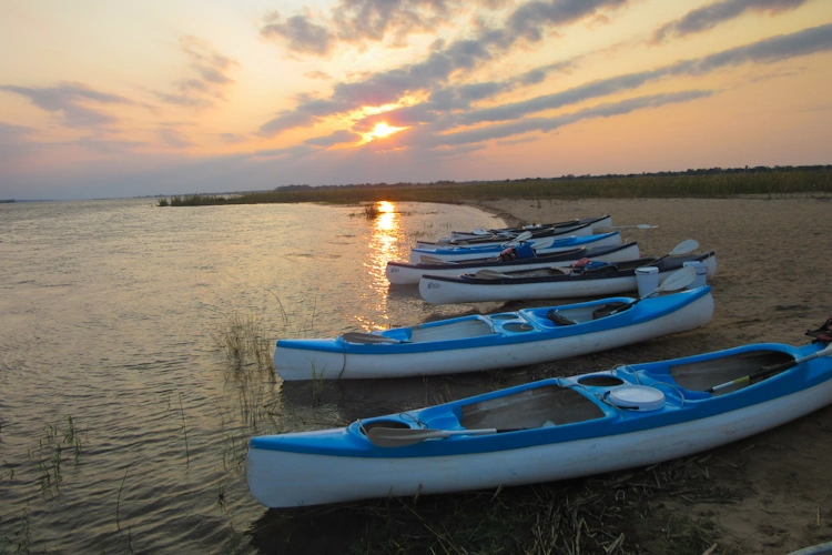 oude wegen door zimbabwe en zambia sunway zambia lower zambezi 20003.webp