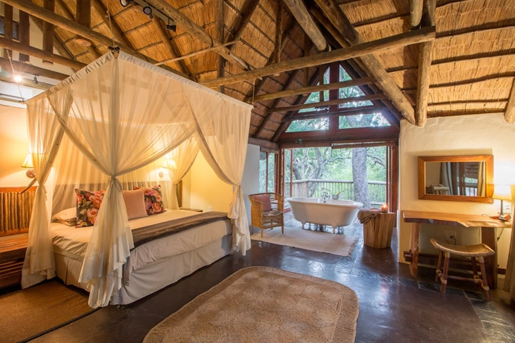 Hluhluwe River Lodge honeymoon suite.webp