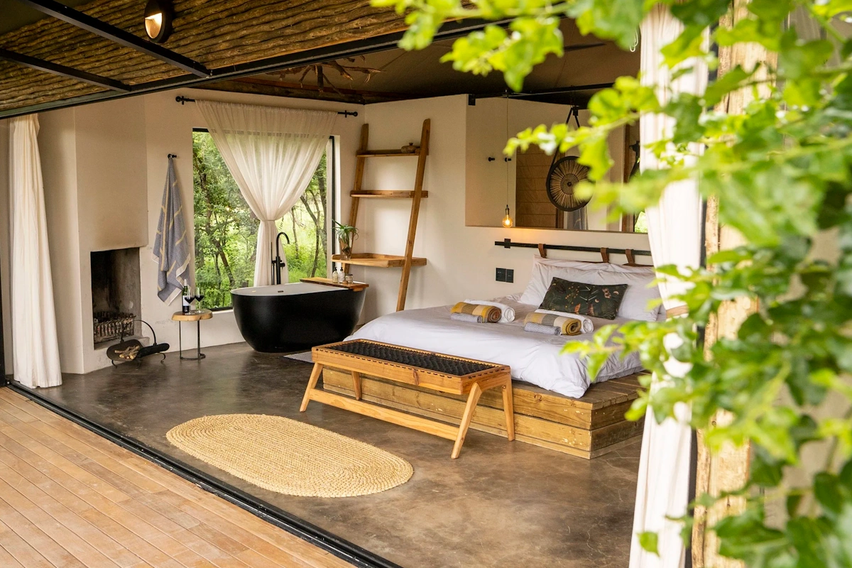 Sasi Bush Lodge Jujube Couple Tent 001.webp