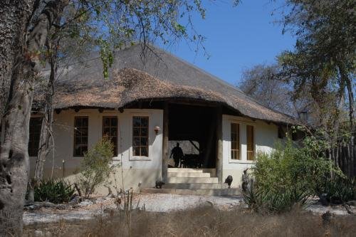 Etosha Aoba Lodge (1)