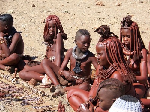 Klik op de afbeelding voor een vergroting Himba Village