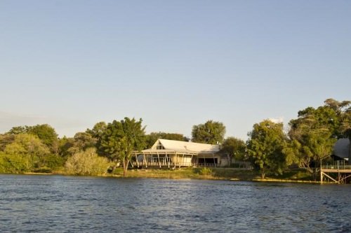 Klik op de afbeelding voor een vergroting Protea Hotel Zambezi River