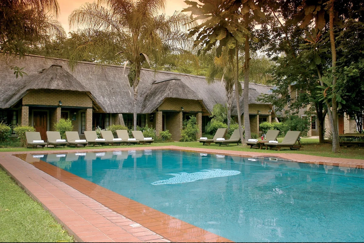 Hippo Hollow Country Estate zwembad 001.webp