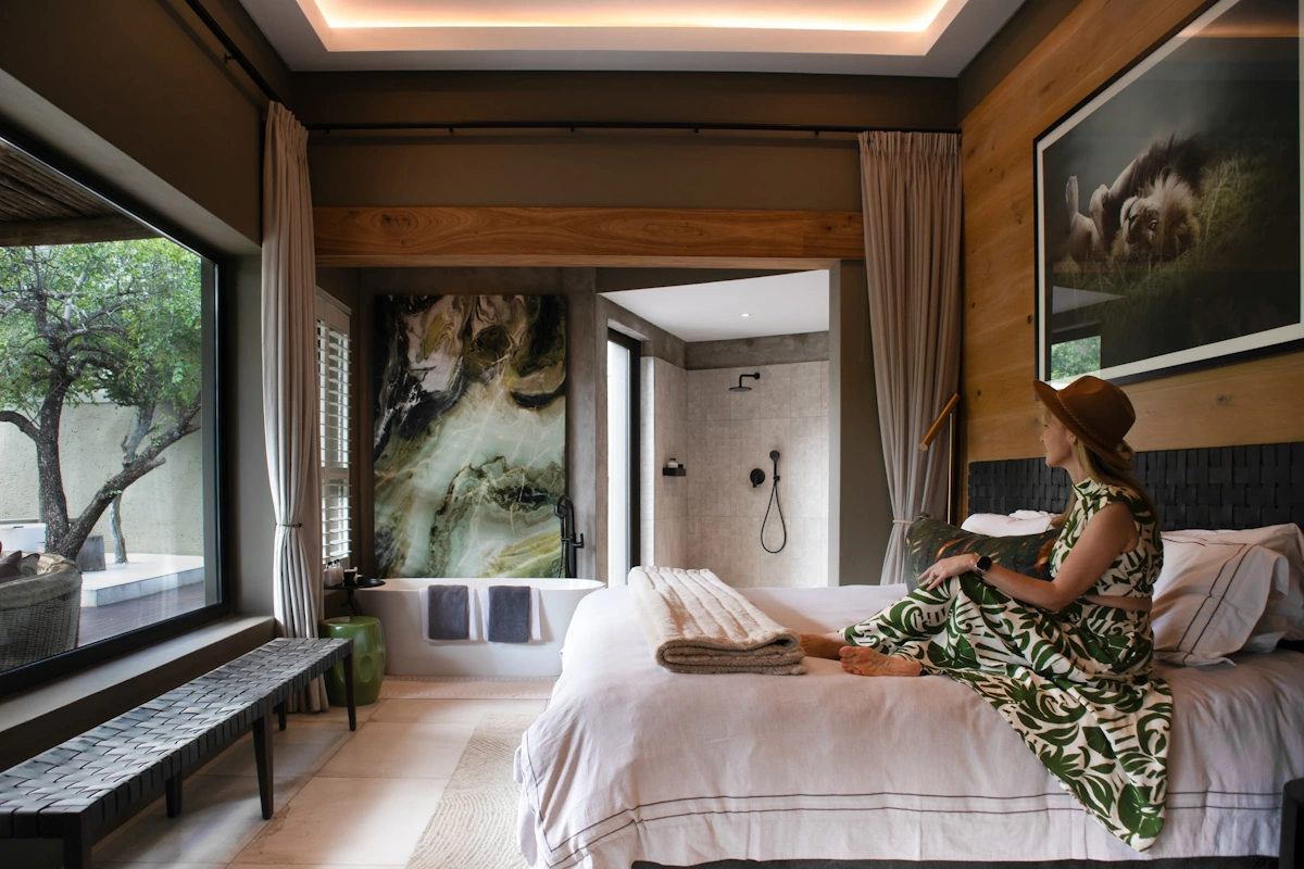 Lush Private Lodge Deluxe Suite 021.webp