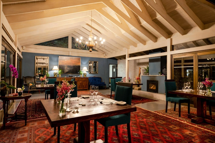 Prana Lodge restaurant 001.webp