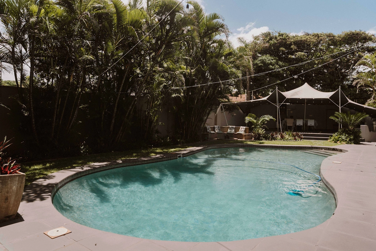 Caza Beach Guest House zwembad 001.webp