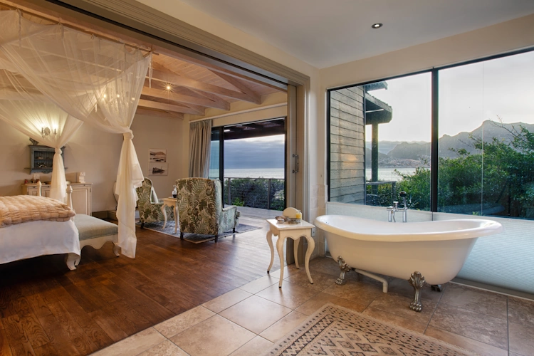 Tintswalo Atlantic suite bad 001.webp