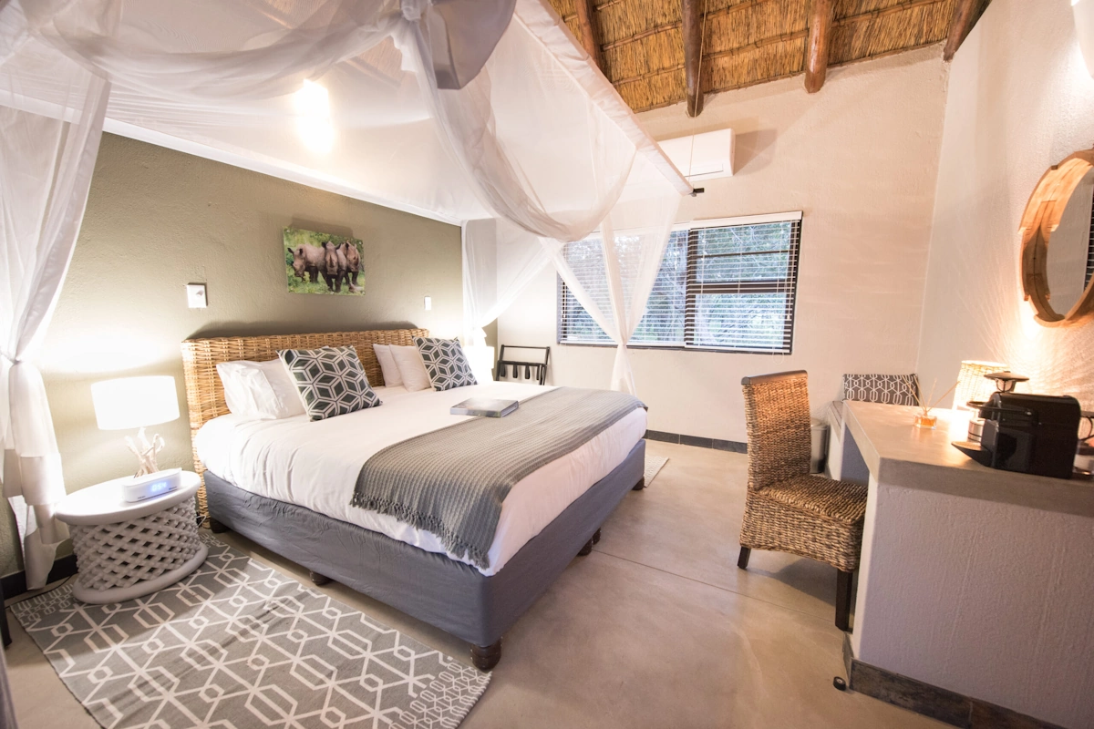 Bushbaby River Lodge kamer 001.webp