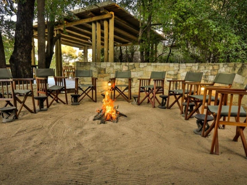 Bateleur Safari Camp boma 001.webp