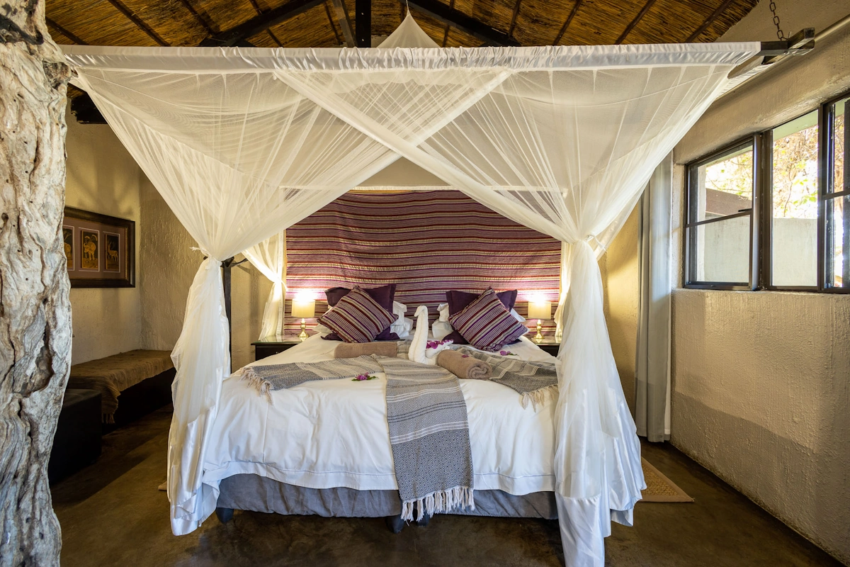 Umkumbe Safari Lodge Riverside standaard kamer 001.webp