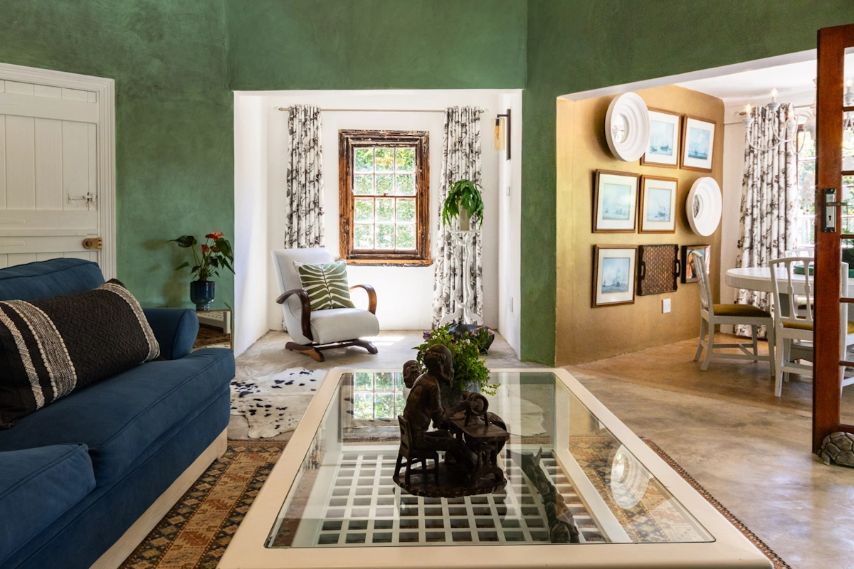 Villa Roc Guesthouse lounge 003.webp