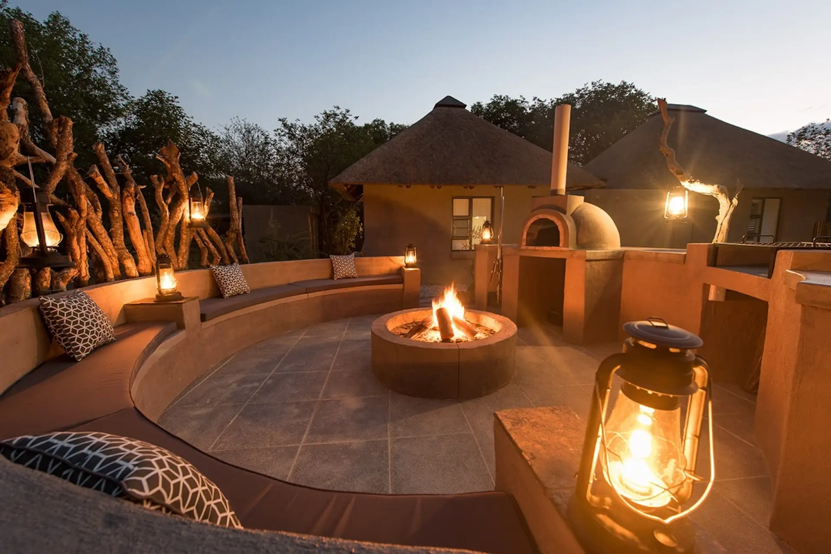 Bushbaby River Lodge buma 002.webp