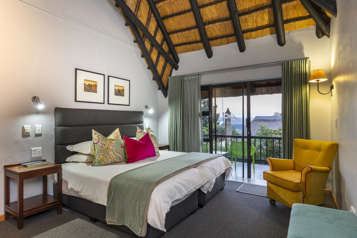 The Cavern Drakensberg Resort & Spa standaard kamer 001.webp