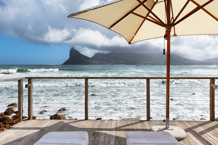 Tintswalo Atlantic suite terras 001.webp