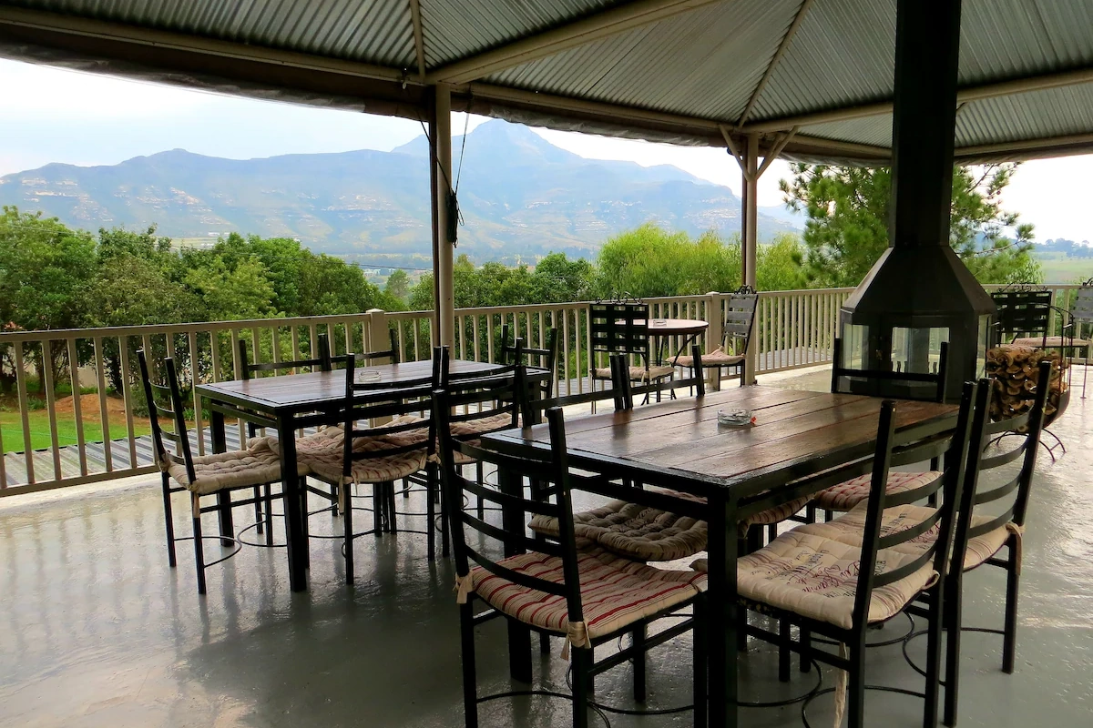 Ash River Lodge outdoor patio.webp