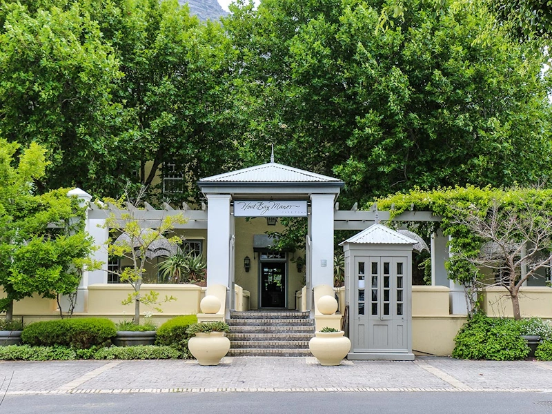 Hout Bay Manor buitenkant.webp