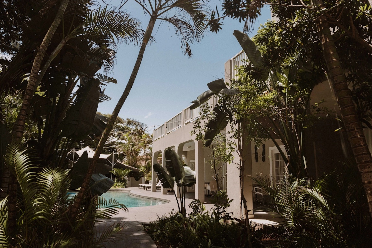 Caza Beach Guest House tuin 001.webp