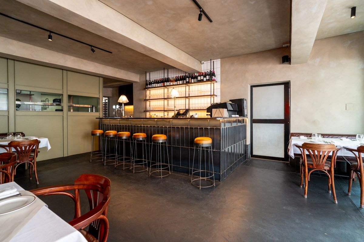 107 Dorpstraat Boutique Hotel bar restaurant.webp