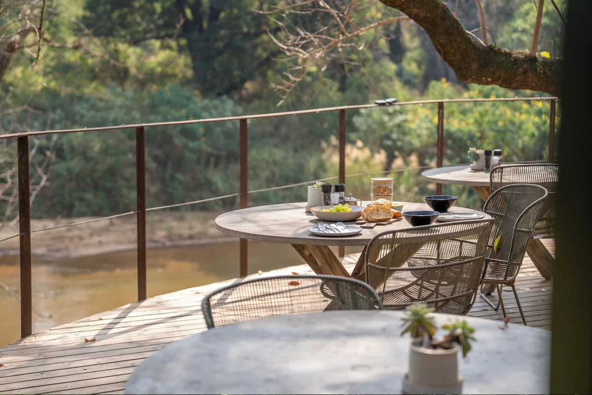 Summerfields Rose Retreat and Spa buiten eten 001.webp