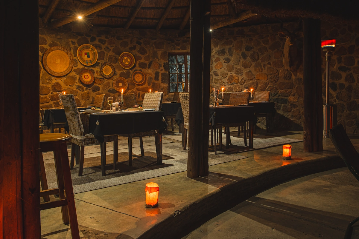 Makongo Hills Lodge Lapa restaurant 001.webp