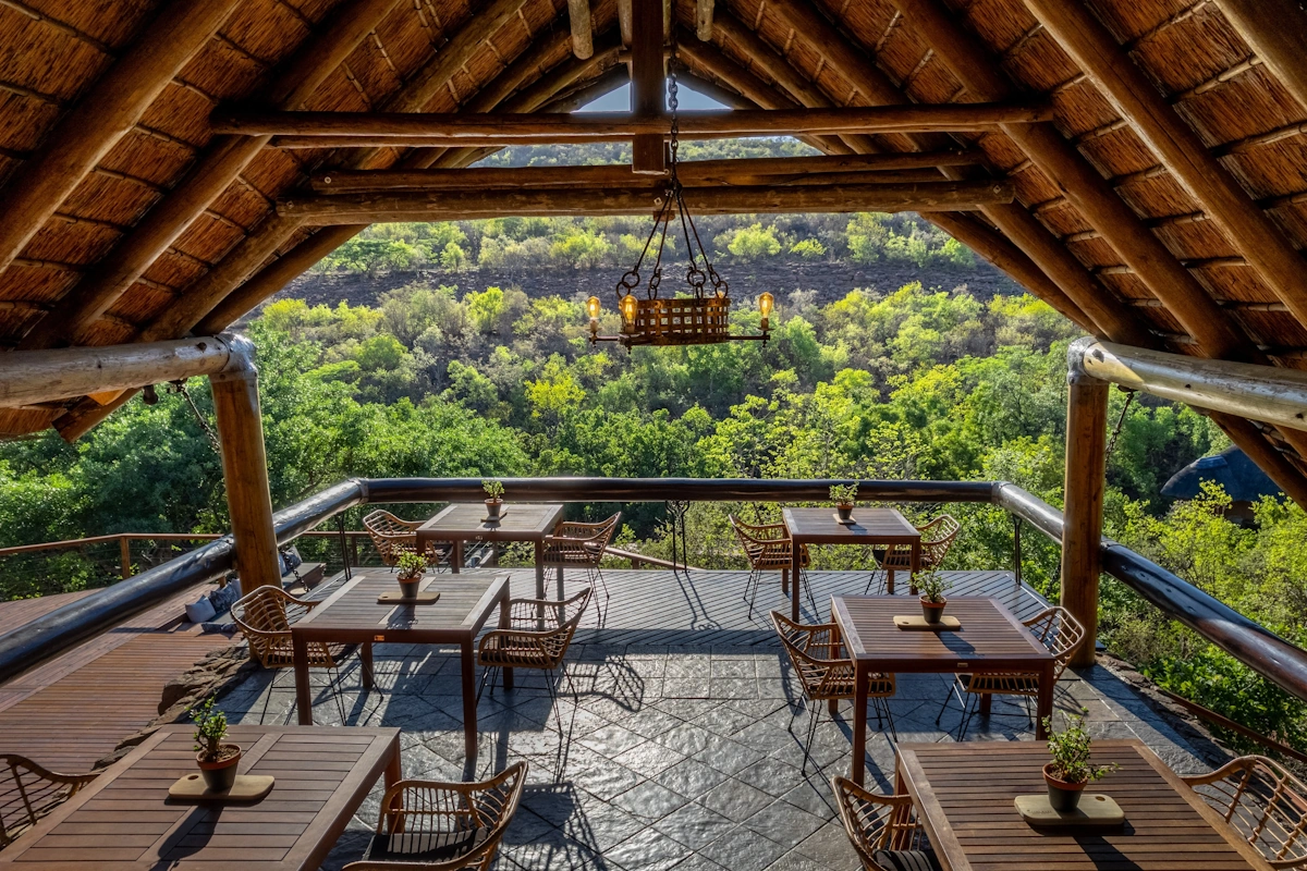 Sediba Luxury Safari Lodge restaurant 001.webp