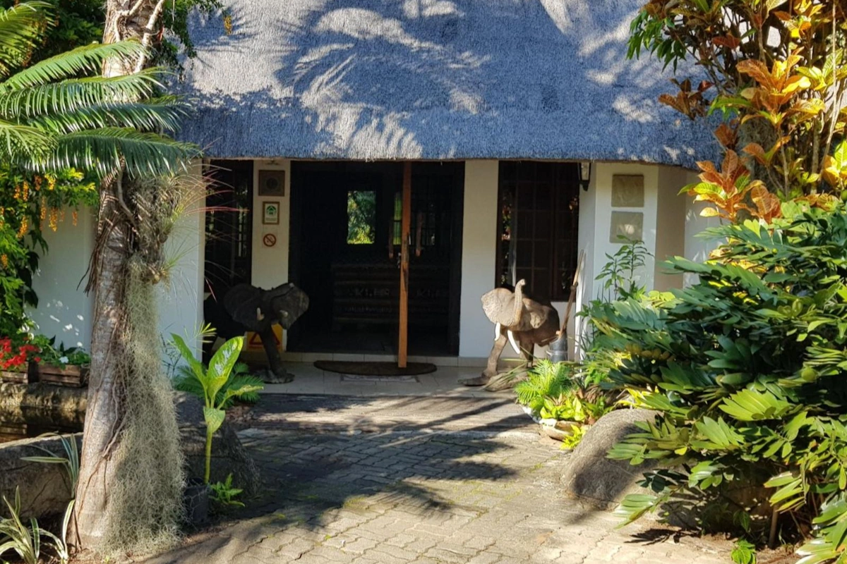 African Ambience Guest House buitenkant kamer 001.webp