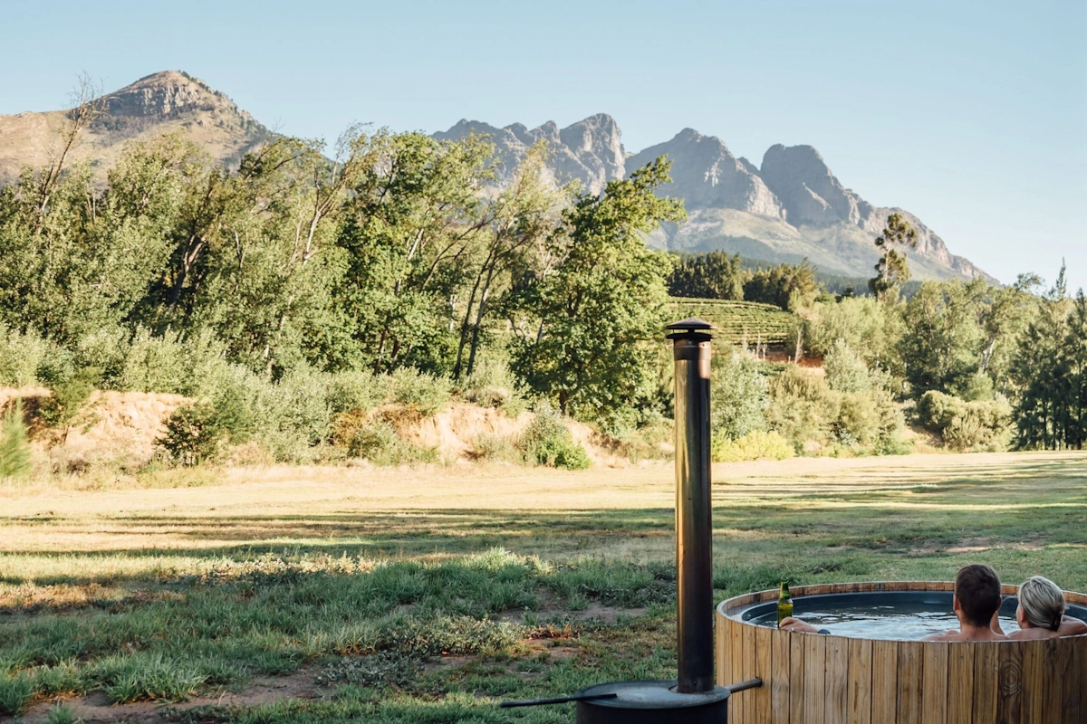 AfriCamps at Doolhof hottub 002.webp