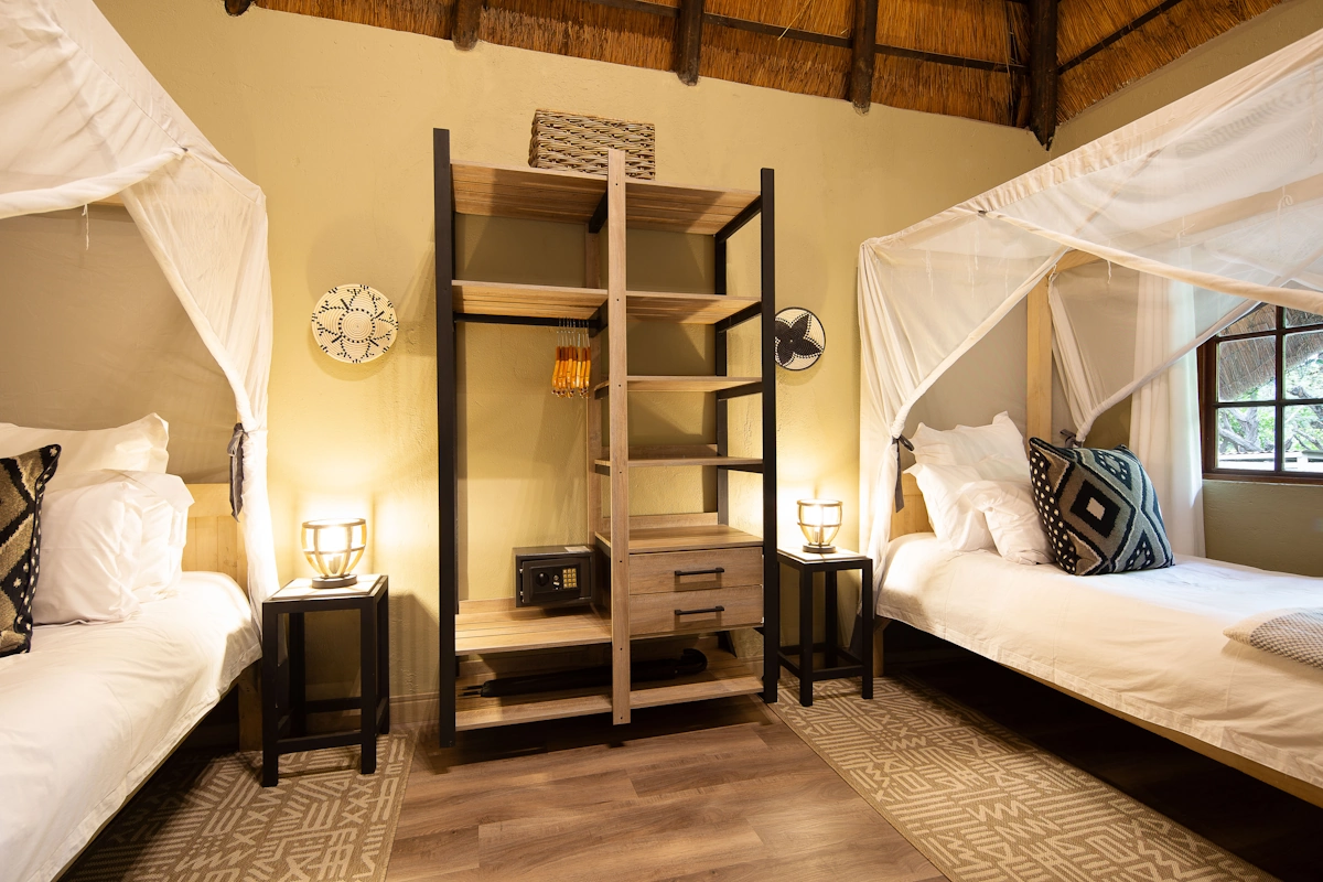 Kambaku Safari Lodge familiekamer 001.webp