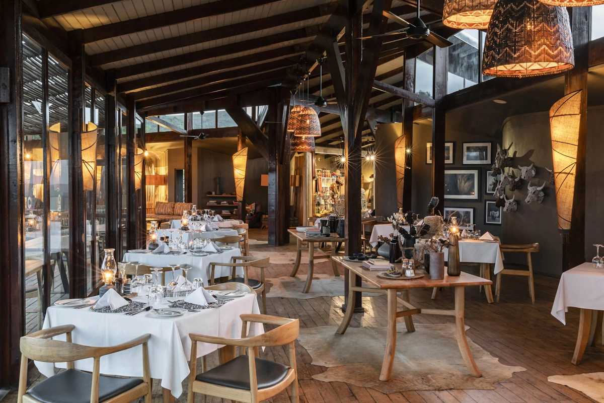 Rhino Ridge Safari Lodge restaurant 001.webp