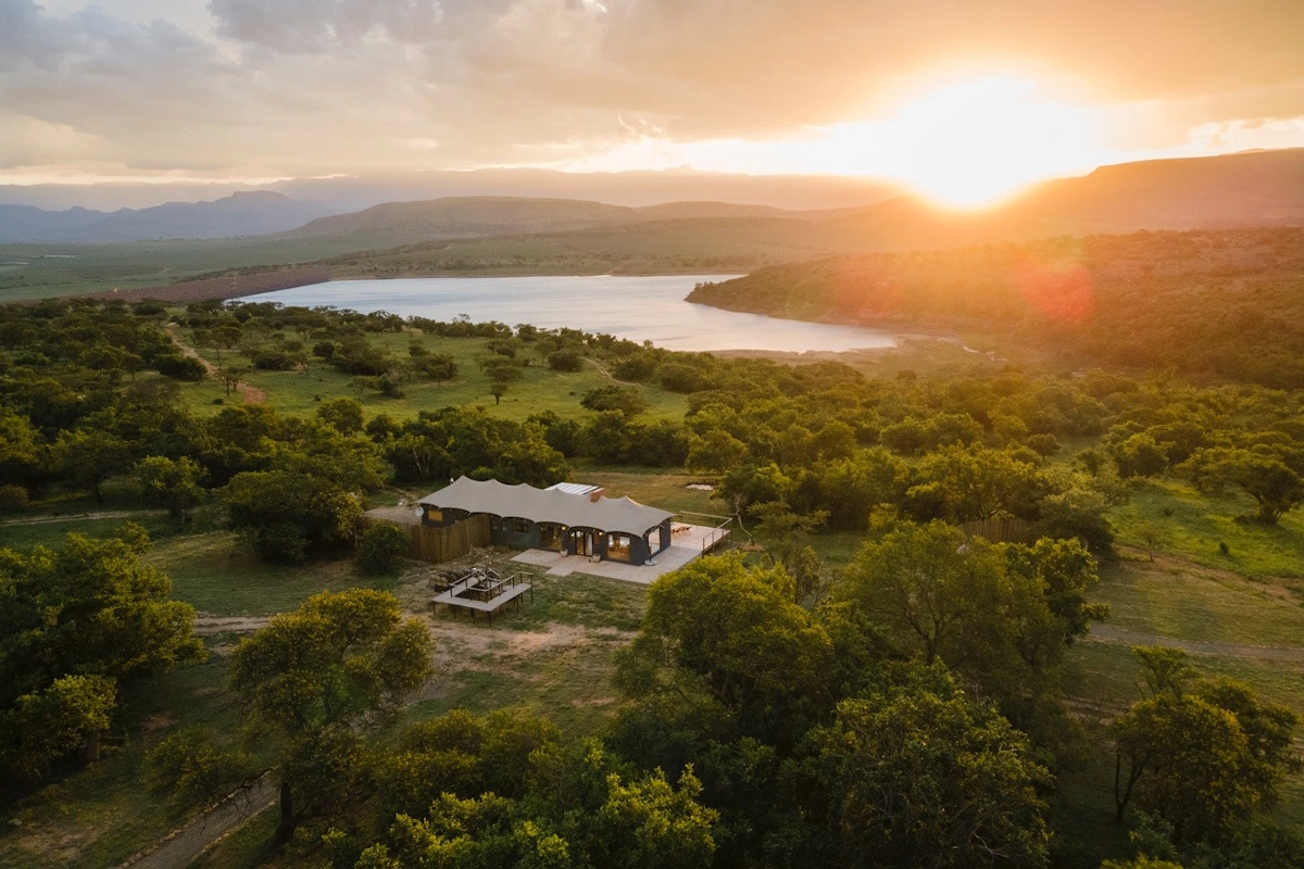 Sasi Bush Lodge Lodge exterior 001.webp