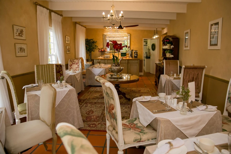 Maison Chablis Guest House ontbijtkamer.webp