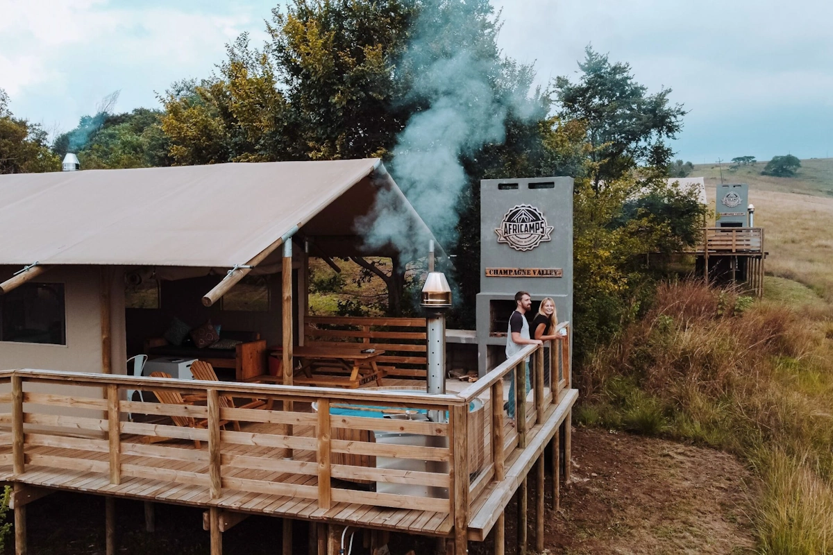 AfriCamps Champagne Valley tent 002.webp