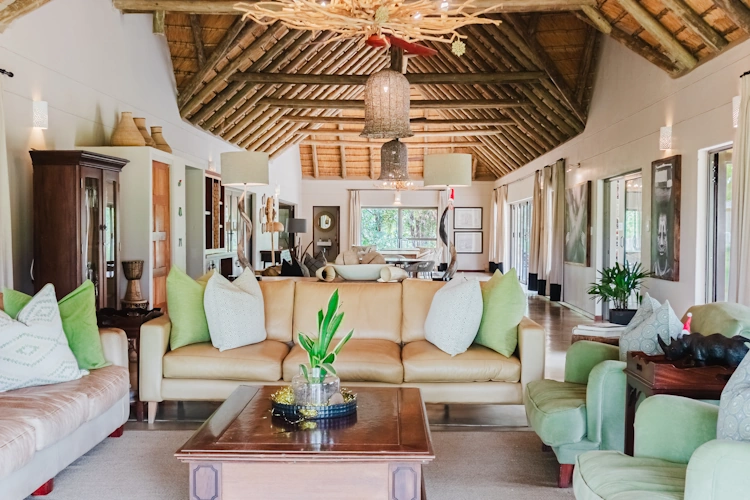 Xanatseni Private Camp lounge 026.webp