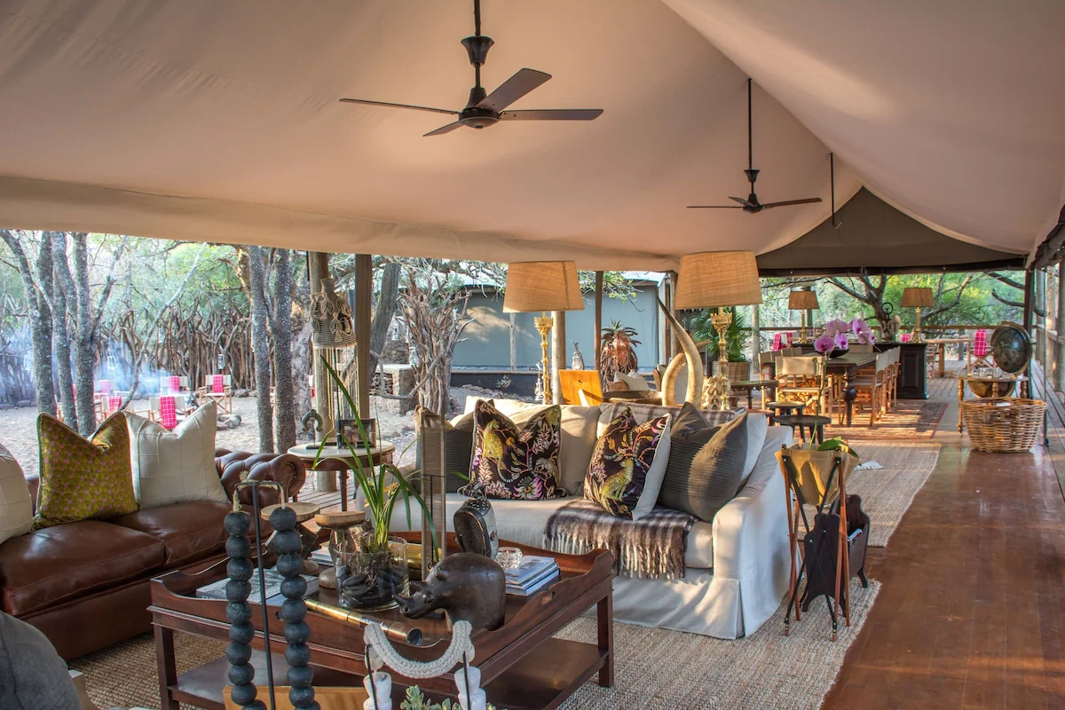 Rhino Sands Safari Camp lounge 001.webp