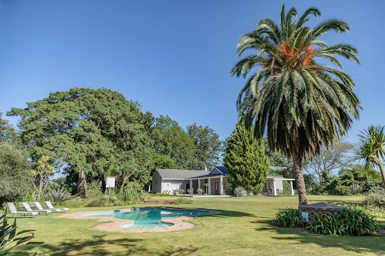 Hopefield Guesthouse Addo tuin 003.webp