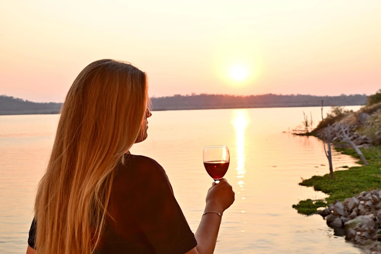 1760362343963zambezi-trader-sunset--3-.webp