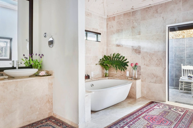 Prana Lodge prana suite badkamer.webp